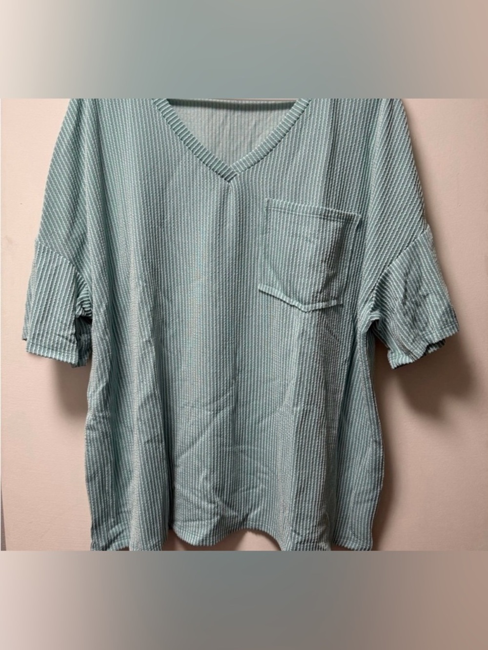 SHEIN Mint Green V-Neck Pocket Short Sleeve Tee